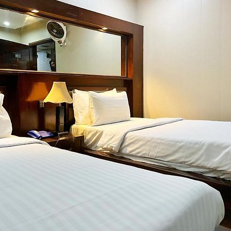 Bling Hotel International Multan Ngoại thất bức ảnh