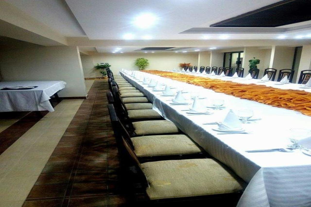 Bling Hotel International Multan Ngoại thất bức ảnh
