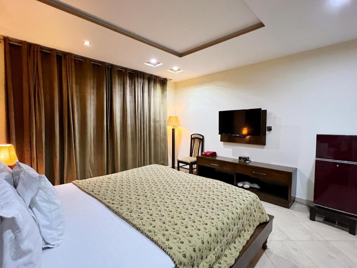 Bling Hotel International Multan Ngoại thất bức ảnh