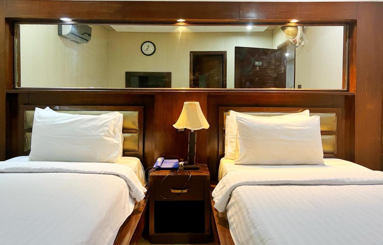 Bling Hotel International Multan Ngoại thất bức ảnh