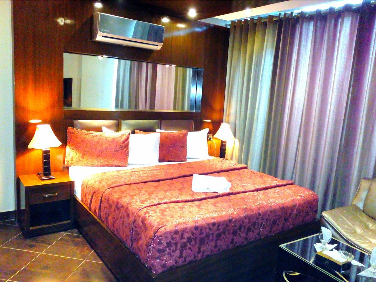 Bling Hotel International Multan Ngoại thất bức ảnh