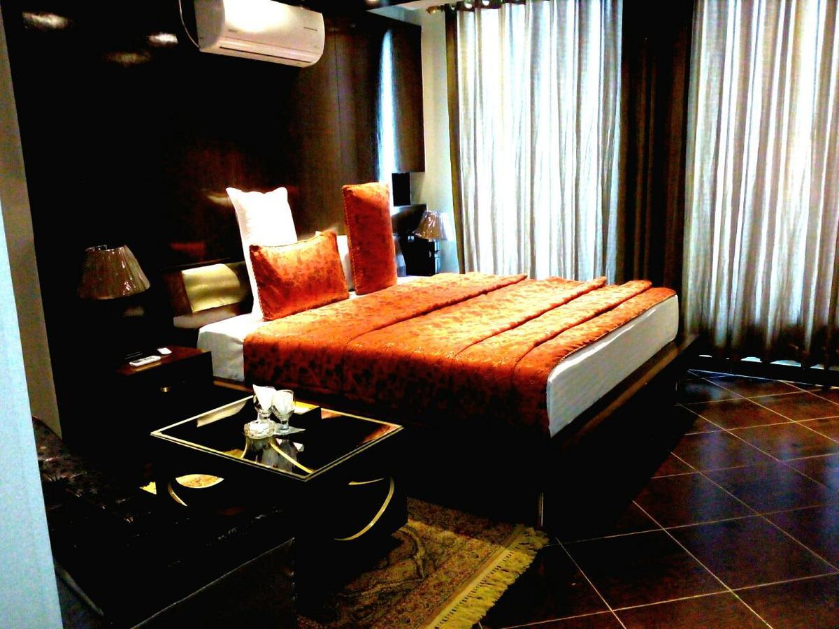 Bling Hotel International Multan Ngoại thất bức ảnh