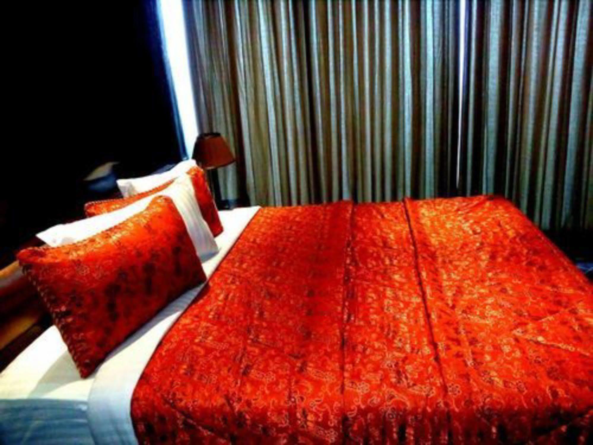 Bling Hotel International Multan Ngoại thất bức ảnh