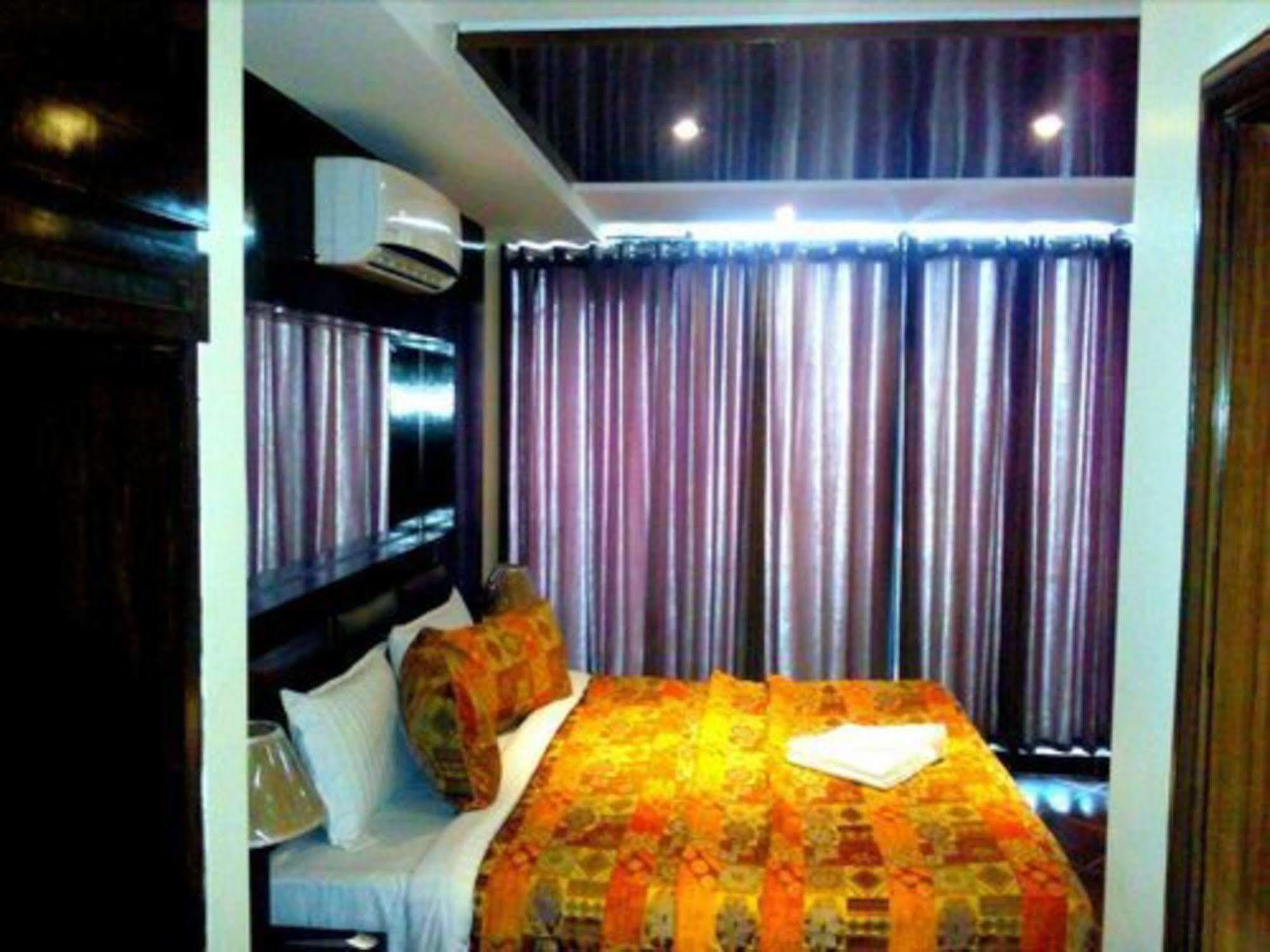 Bling Hotel International Multan Ngoại thất bức ảnh